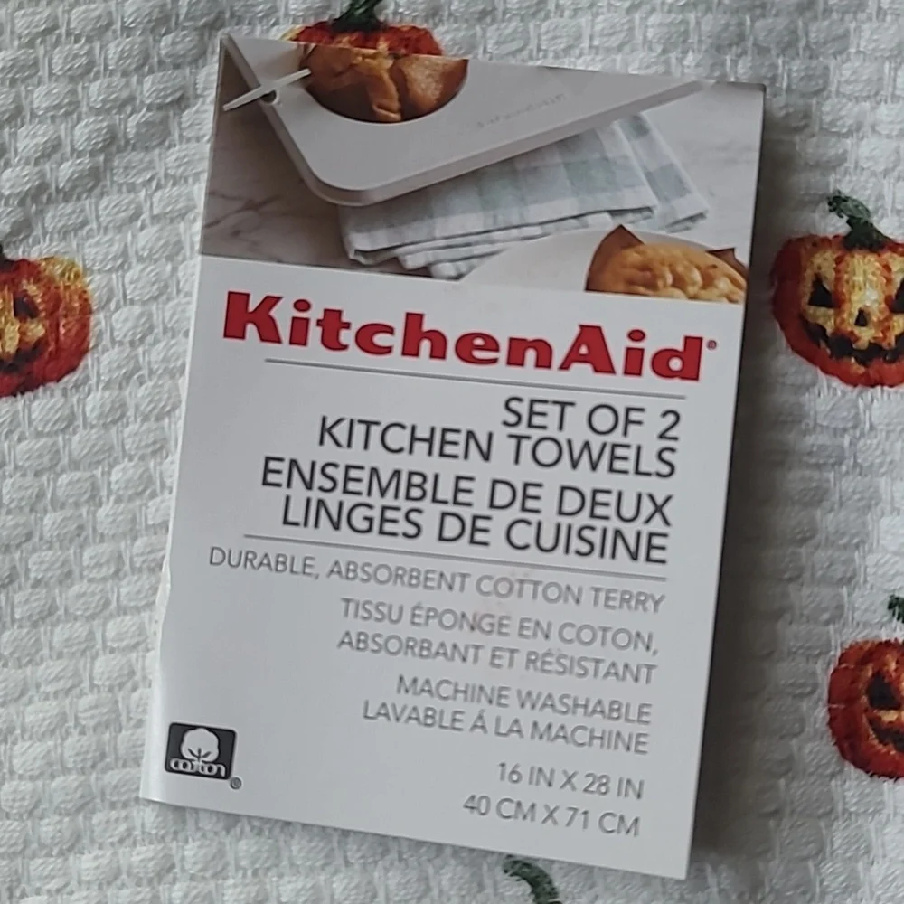 KitchenAid Towels - Picture 3 of 5